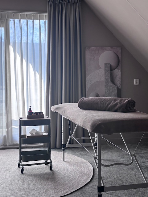 Behandelruimte met materialen